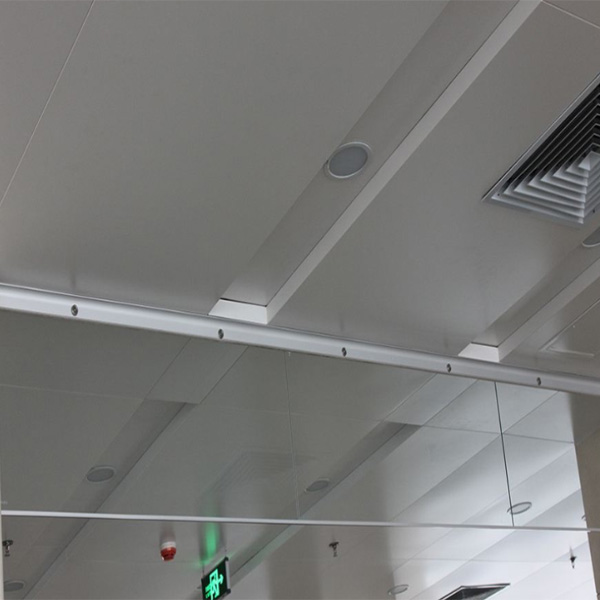 消防用擋煙垂壁功能與作用(圖1) 寫(xiě)字樓擋煙垂壁.jpg