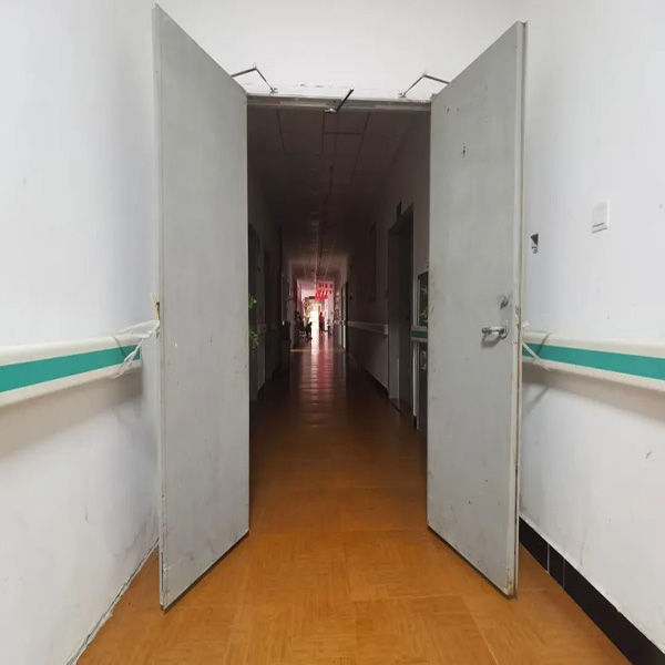 關閉常開防火門有哪幾種方法?(圖1) 防火門常開狀態(tài).jpg